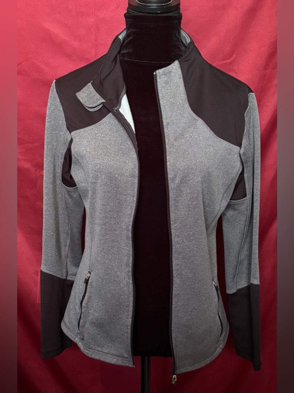 VOGO Athletica Gray and Black Contrast Active Zip Jacket